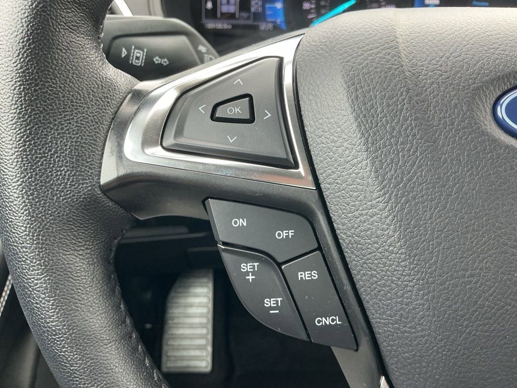 Used 2024 Ford Edge Titanium image 15