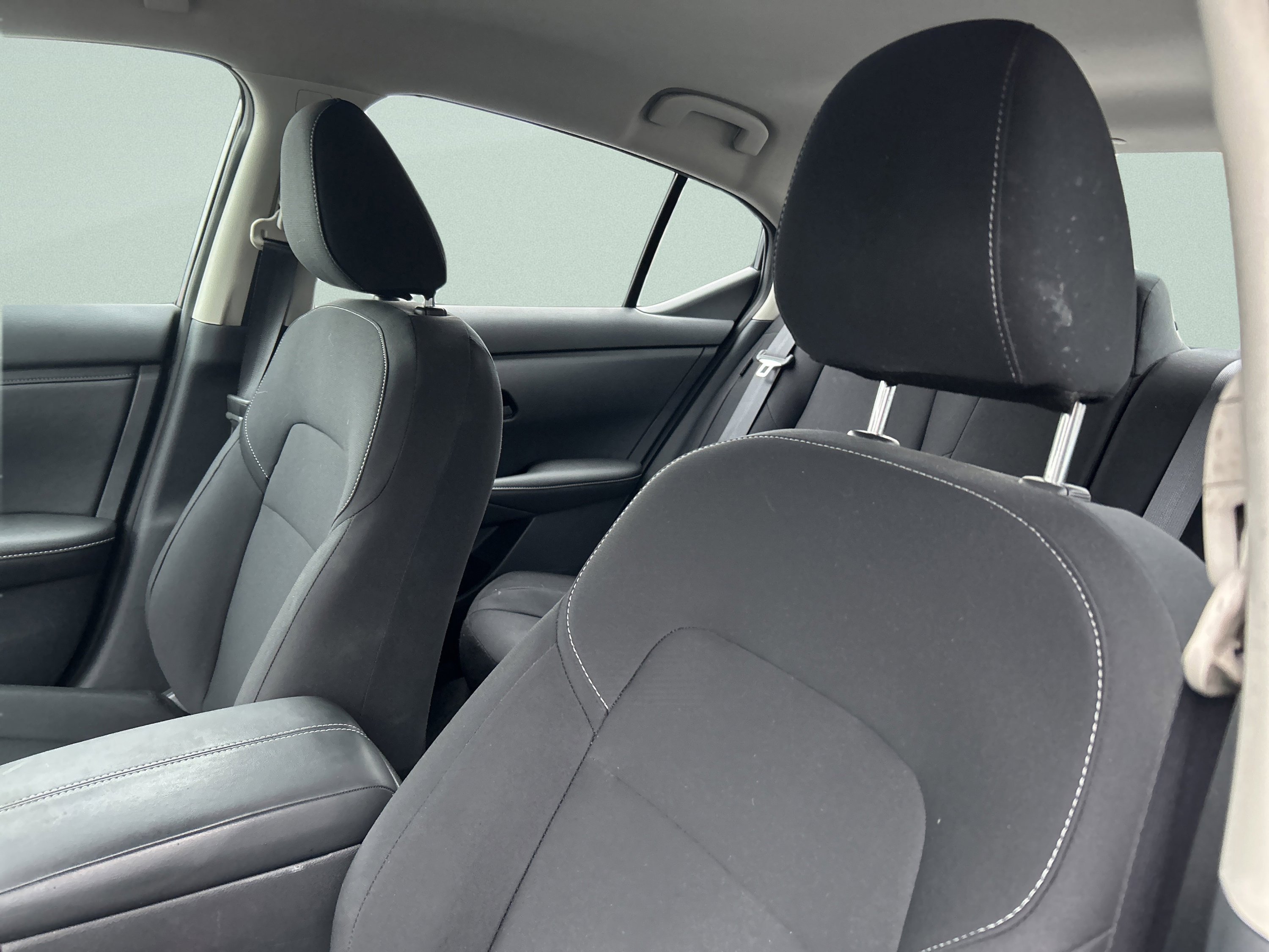 Used 2025 Nissan Sentra S image 11