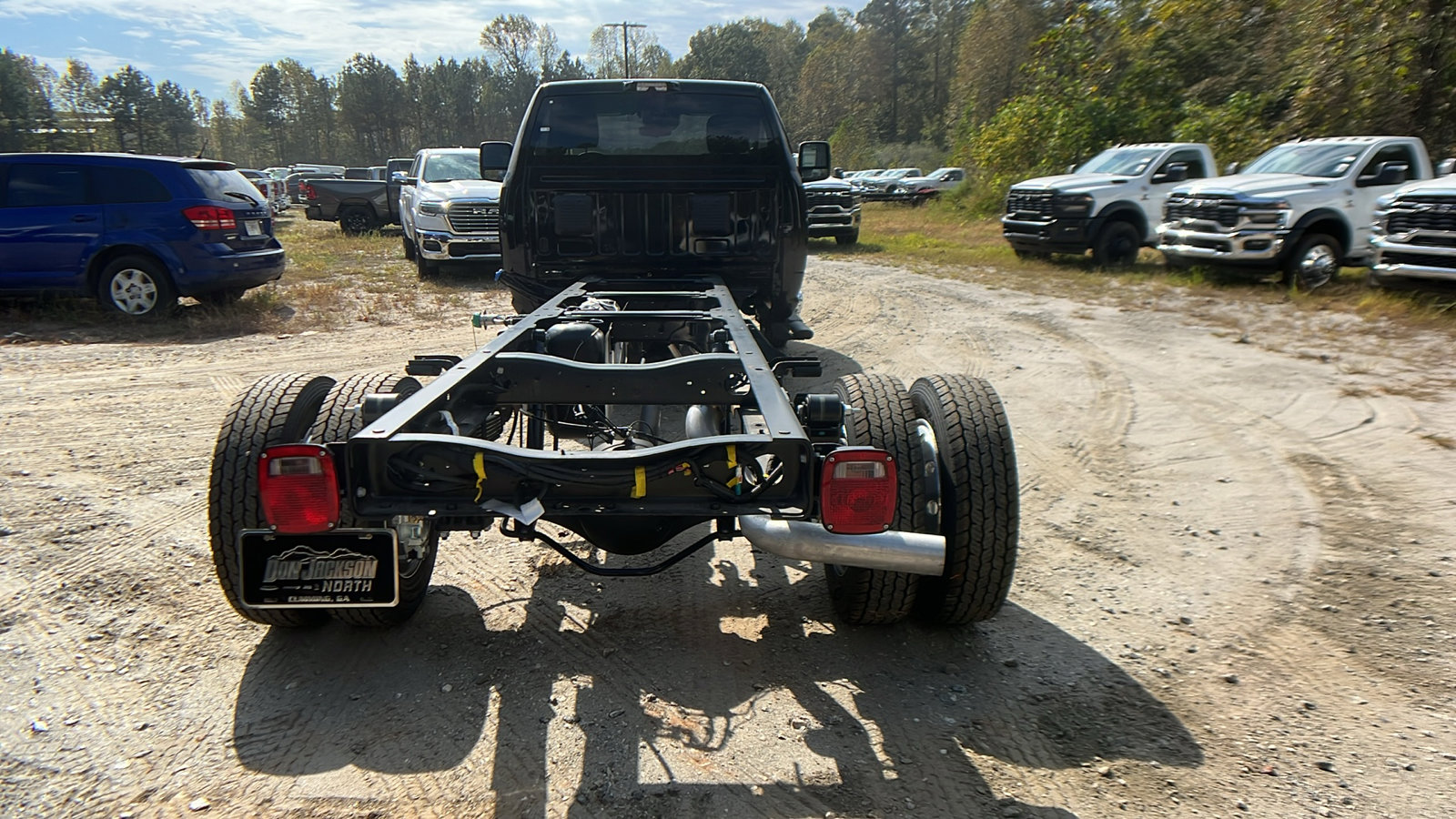 New 2025 RAM 5500 4x4 Regular Cab image 9