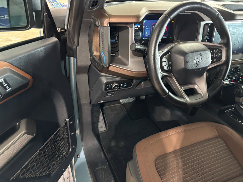 Used 2023 Ford Bronco Outer Banks image 9