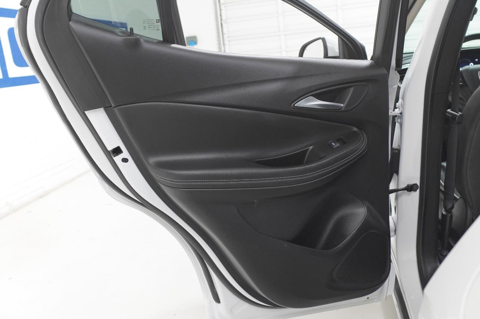 Used 2025 Buick Encore GX Avenir w/ Avenir Technology Package FWD image 40