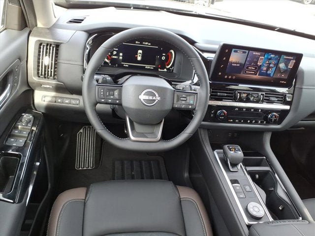 New 2026 Nissan Pathfinder Platinum w/ Cargo Package AWD/4WD image 8