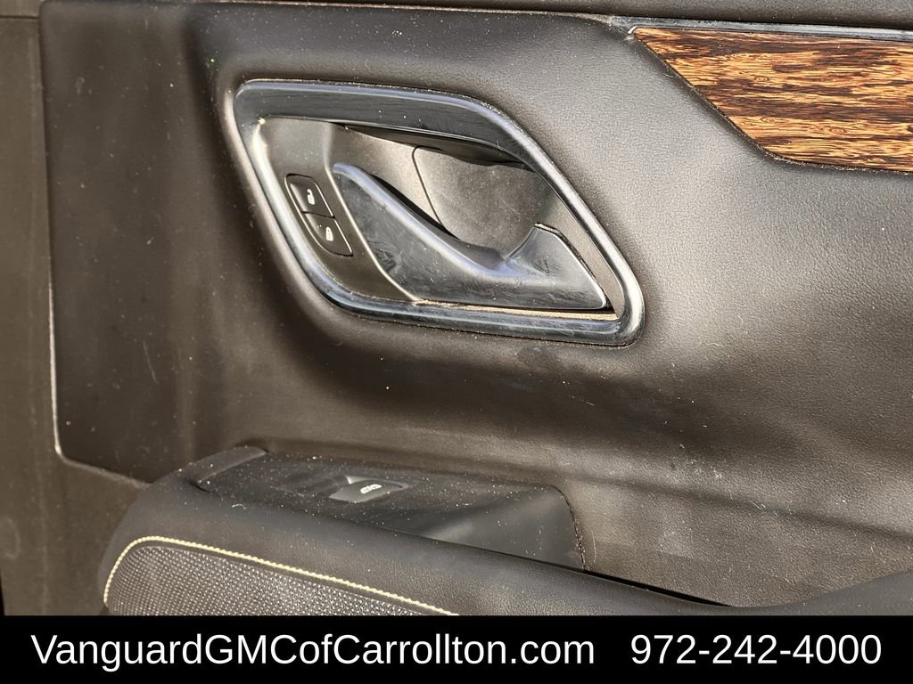 Used 2023 Chevrolet Suburban Premier w/ Advanced Technology Package image 29