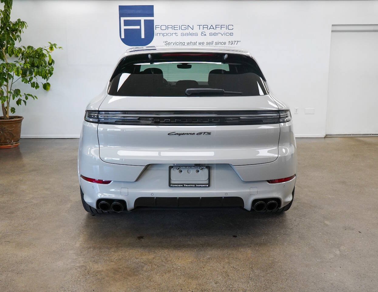 Used 2025 Porsche Cayenne GTS AWD/4WD image 4