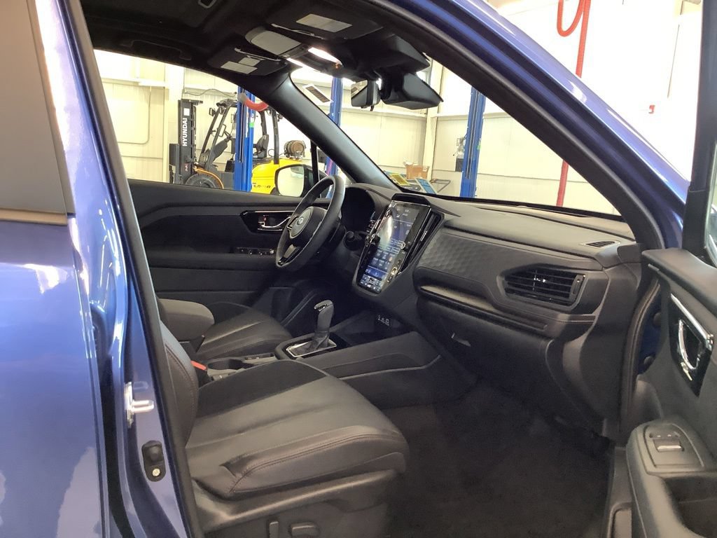 Certified 2025 Subaru Forester Touring AWD/4WD image 11