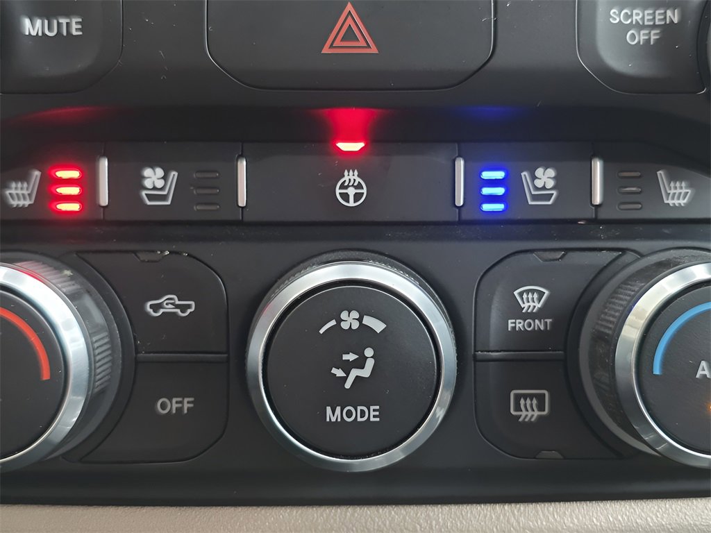 Used 2019 RAM 1500 Laramie image 25