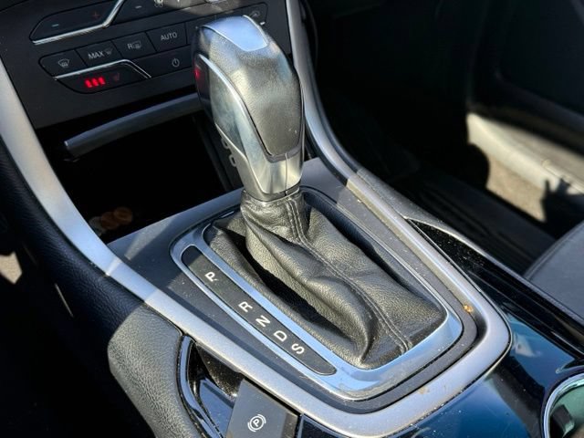 Certified 2018 Ford Edge SEL w/ Canadian Touring Package AWD/4WD image 31