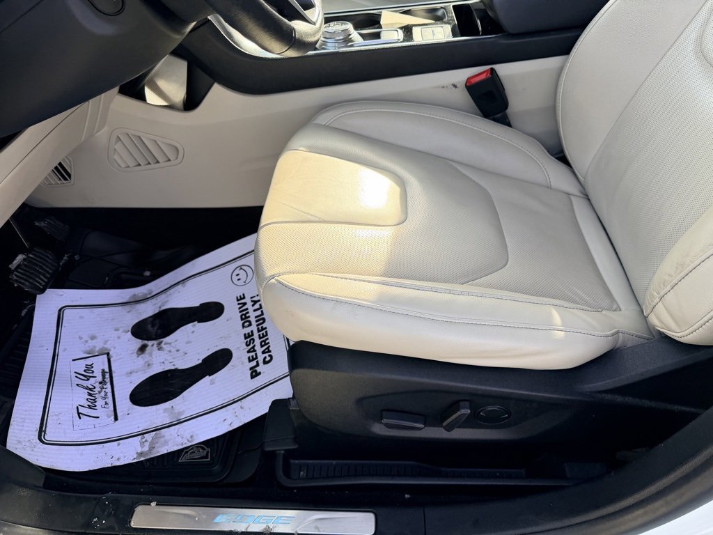 Used 2020 Ford Edge Titanium w/ Equipment Group 301A image 14