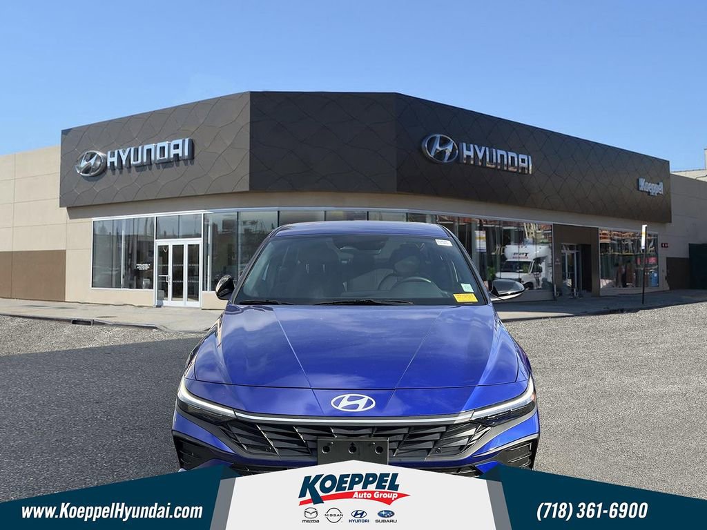 Certified 2025 Hyundai Elantra Sport image 2