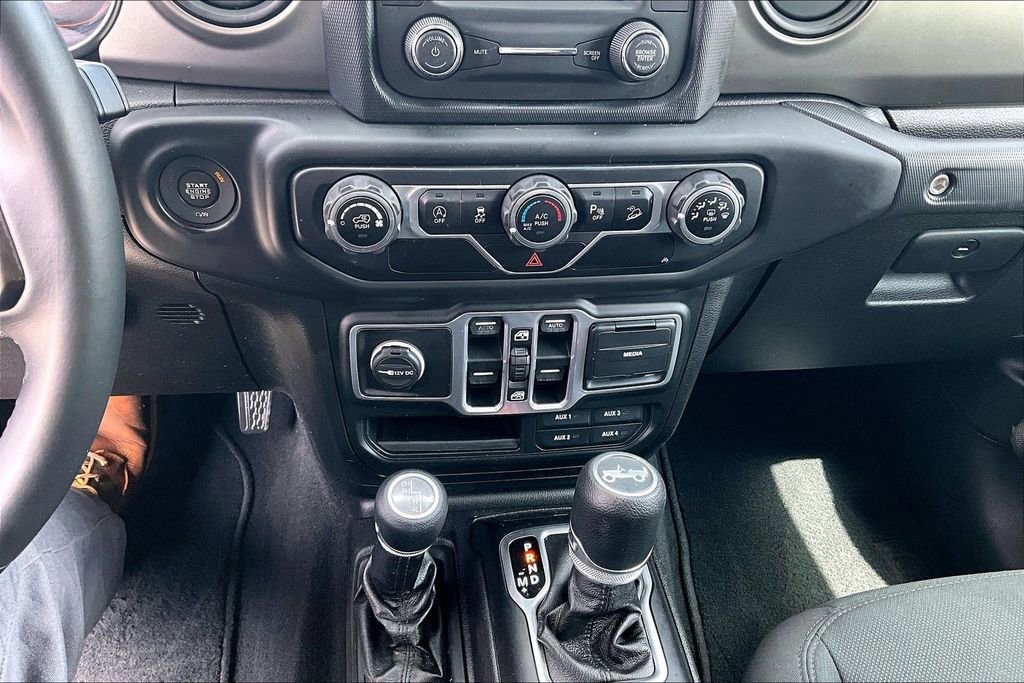 Used 2018 Jeep Wrangler Unlimited Sport S AWD/4WD image 11
