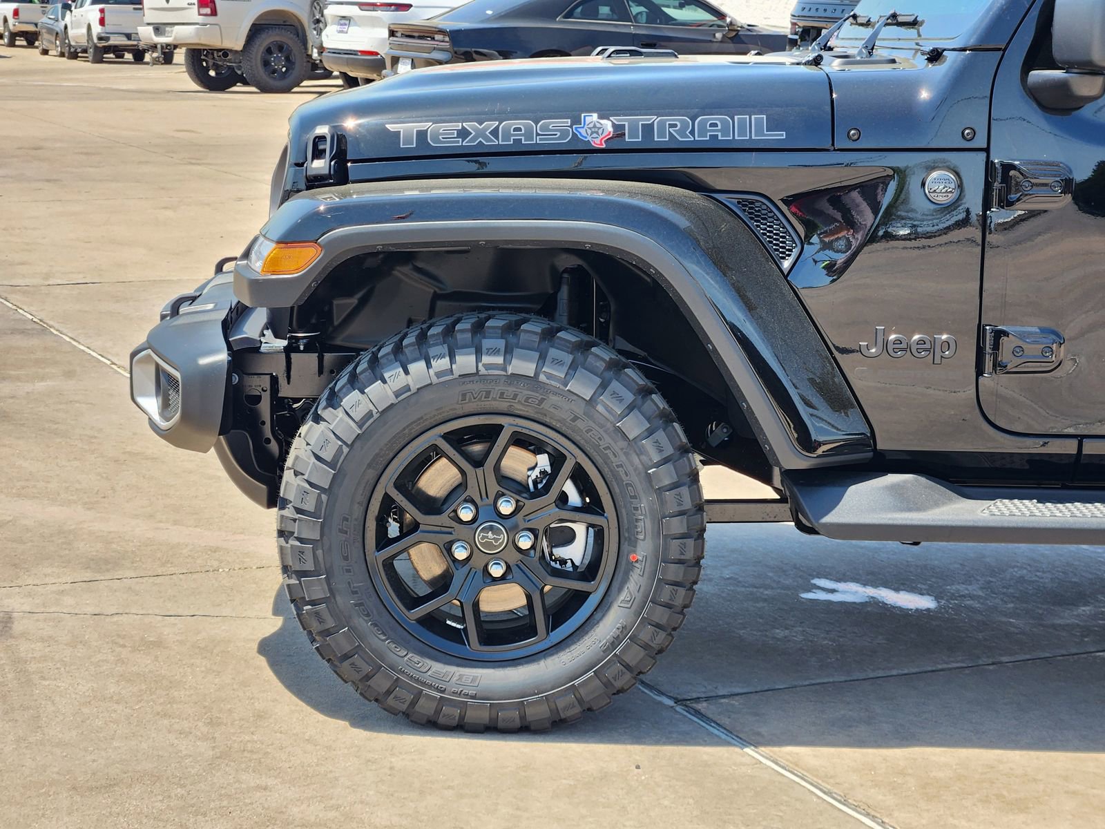 New 2025 Jeep Gladiator Sport image 8