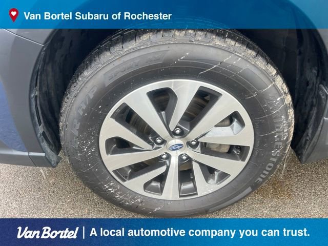 Used 2025 Subaru Outback Premium image 9