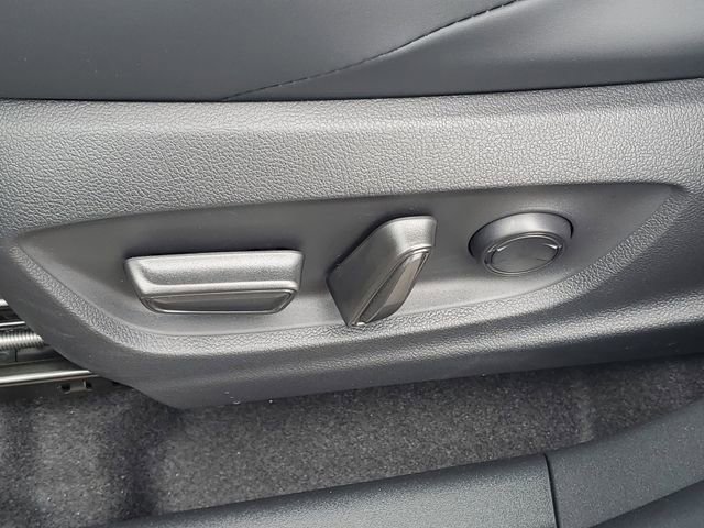 New 2026 Subaru Solterra AWD/4WD image 18