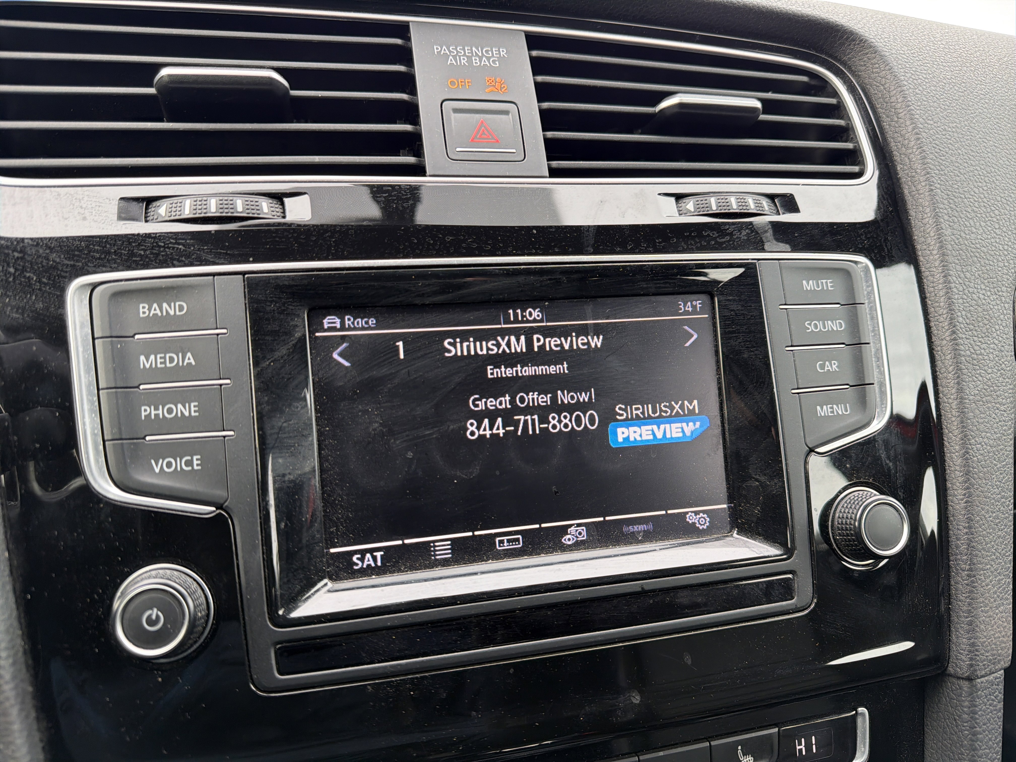 Used 2015 Volkswagen Golf R 4-Door image 19