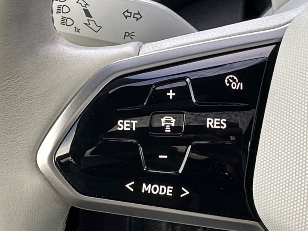 Used 2023 Volkswagen ID.4 Pro S image 21