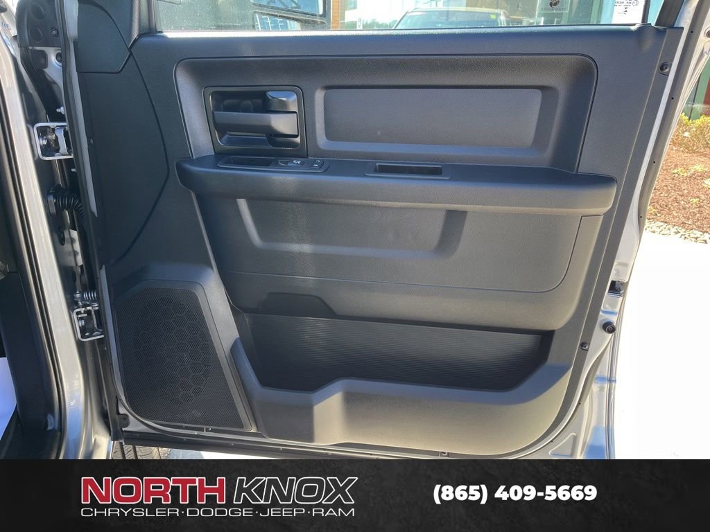 Used 2024 RAM 3500 Tradesman w/ Chrome Appearance Group image 28