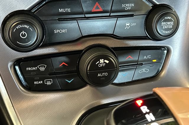 Used 2019 Dodge Challenger SXT RWD image 23