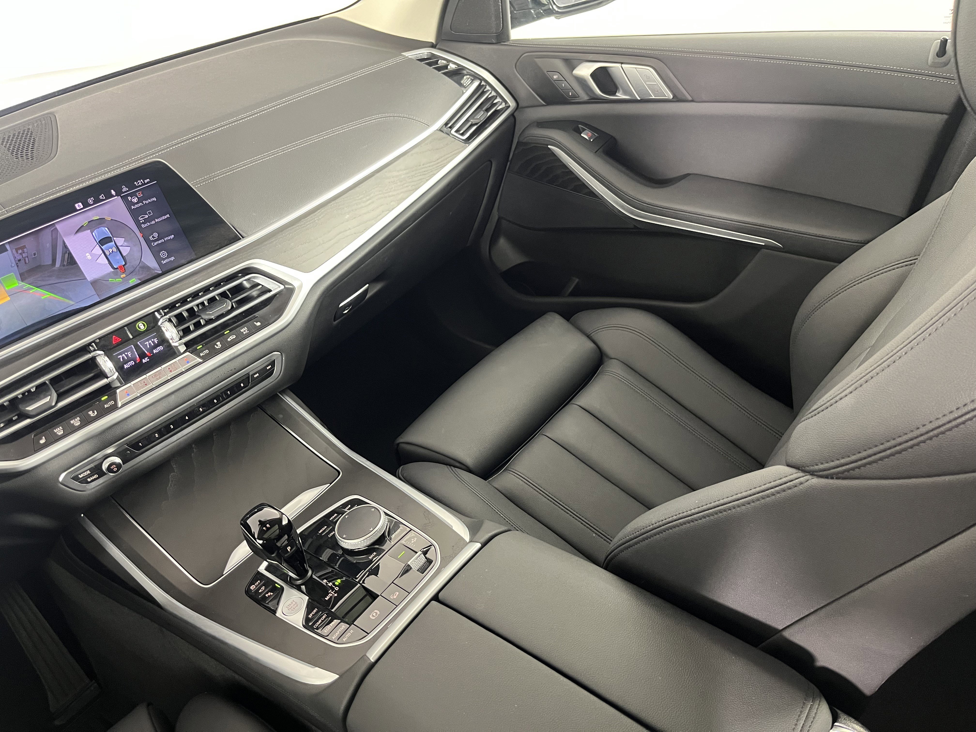 Used 2022 BMW X7 xDrive40i w/ Premium Package image 11