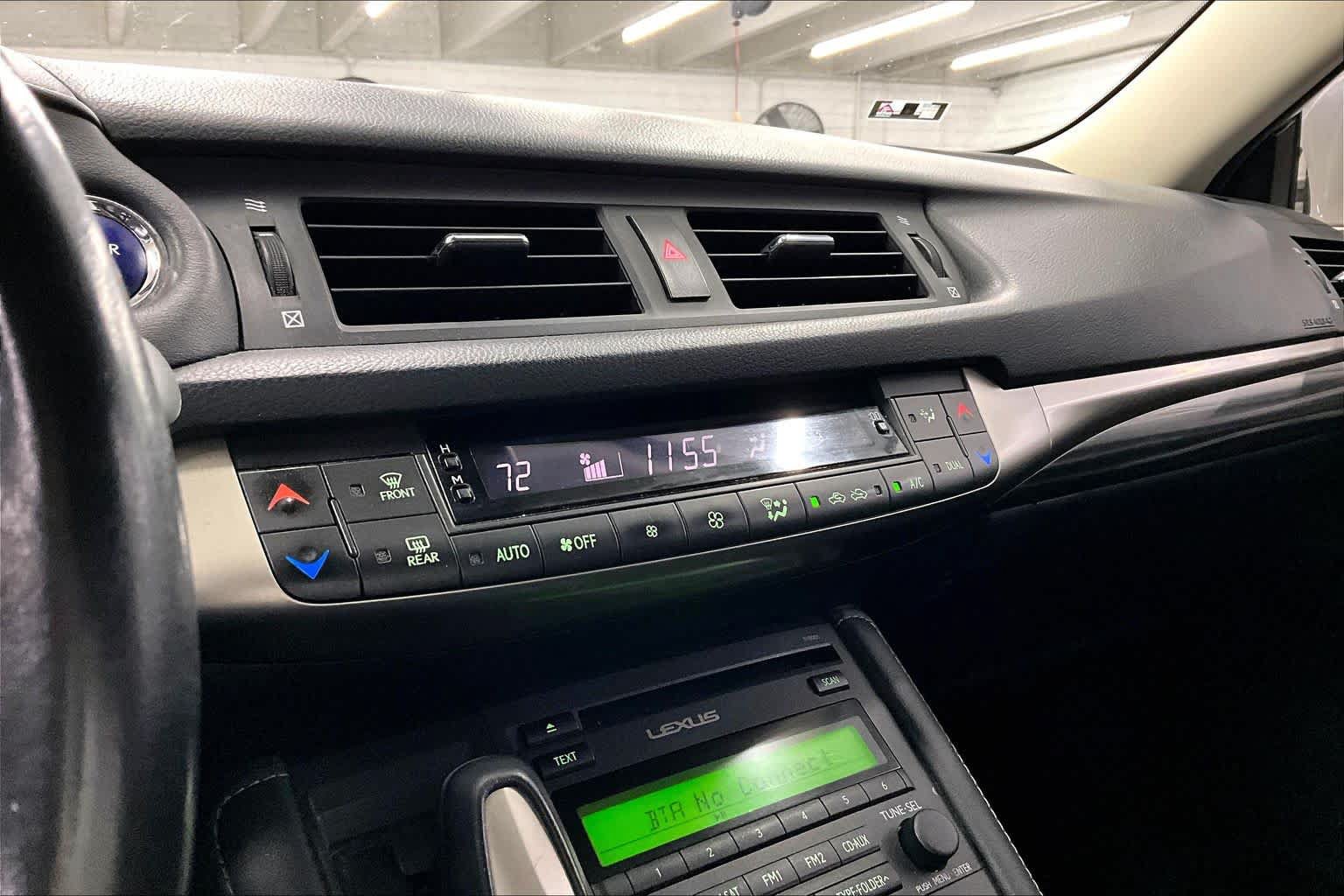 Used 2017 Lexus CT 200h w/ Seat Comfort Package FWD image 34