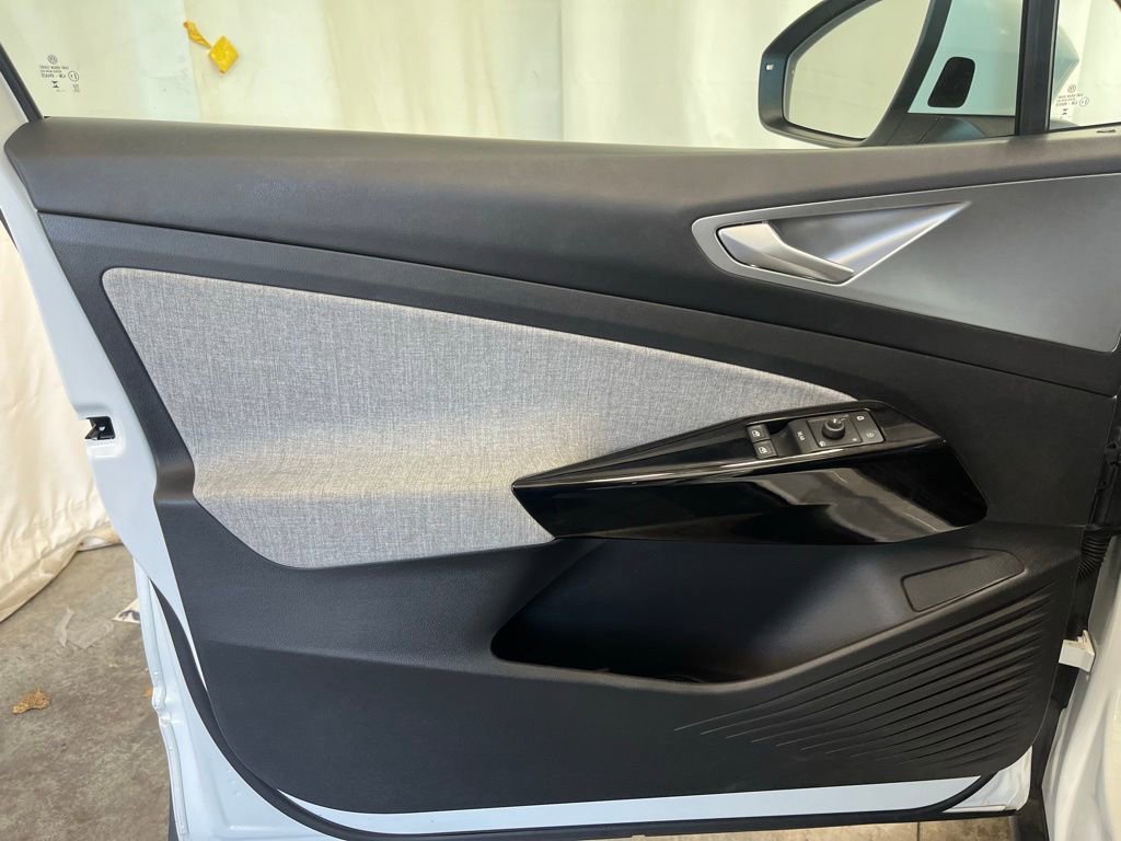 Used 2023 Volkswagen ID.4 Pro image 9