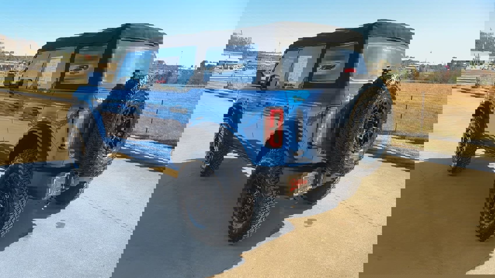 Used 2022 Ford Bronco Wildtrak image 7