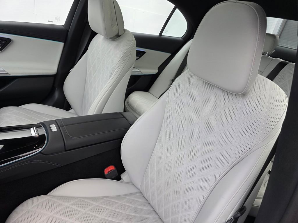 Used 2024 Mercedes-Benz E 450 4MATIC Sedan image 11
