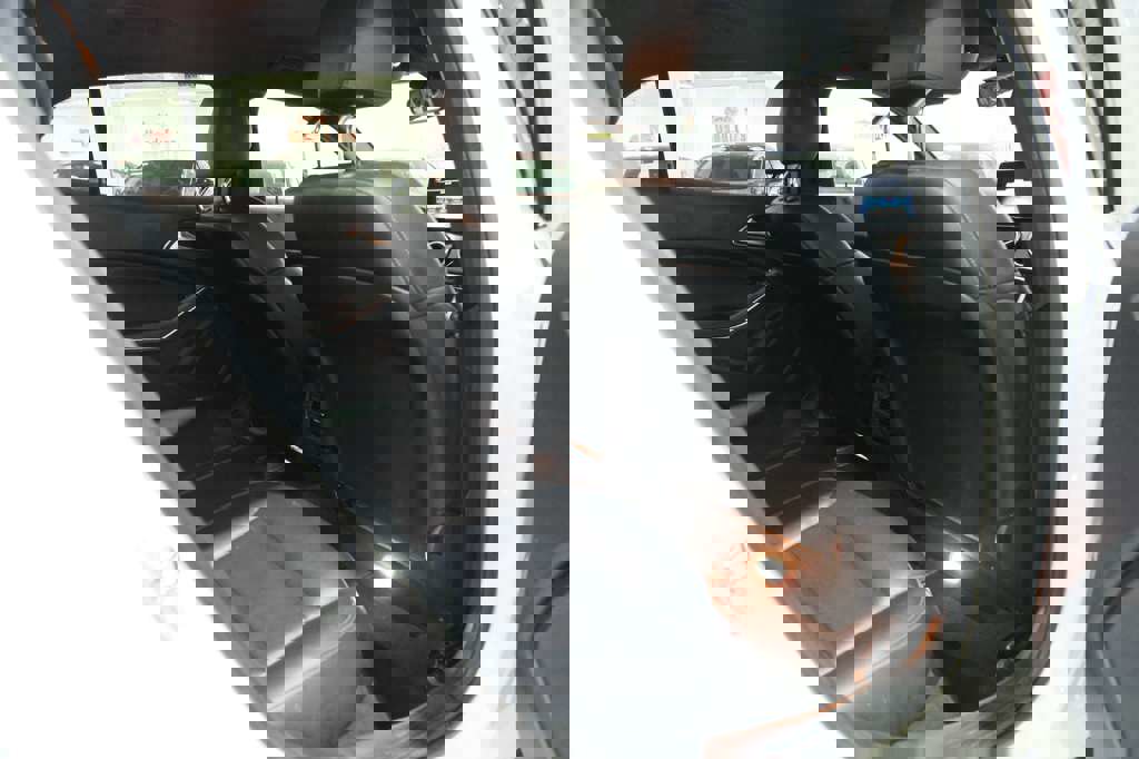 Used 2020 Mercedes-Benz GLA 250 4MATIC image 23