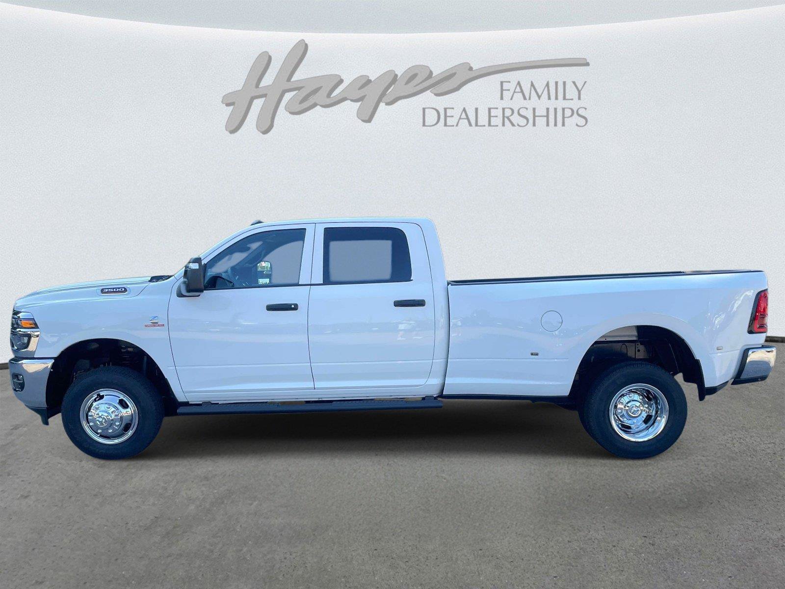 New 2026 RAM 3500 Tradesman AWD/4WD image 6