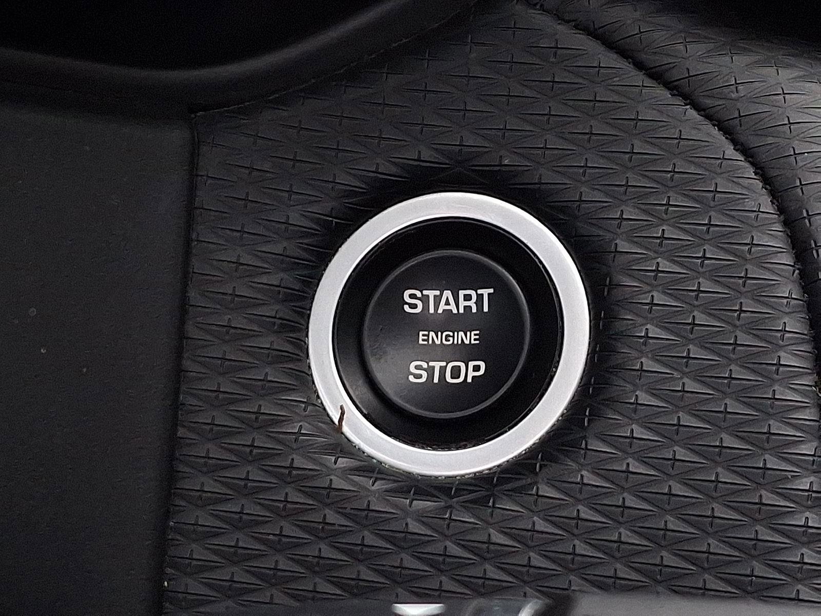 Used 2021 Land Rover Range Rover Velar R-Dynamic S image 24