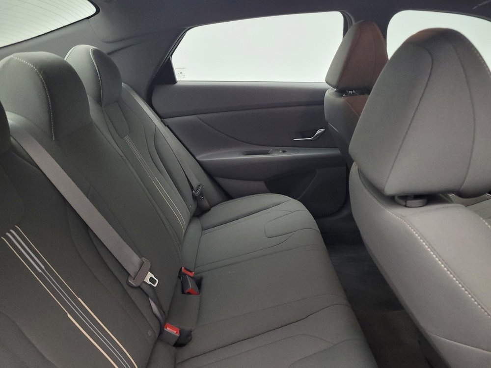 Used 2024 Hyundai Elantra SEL FWD image 19