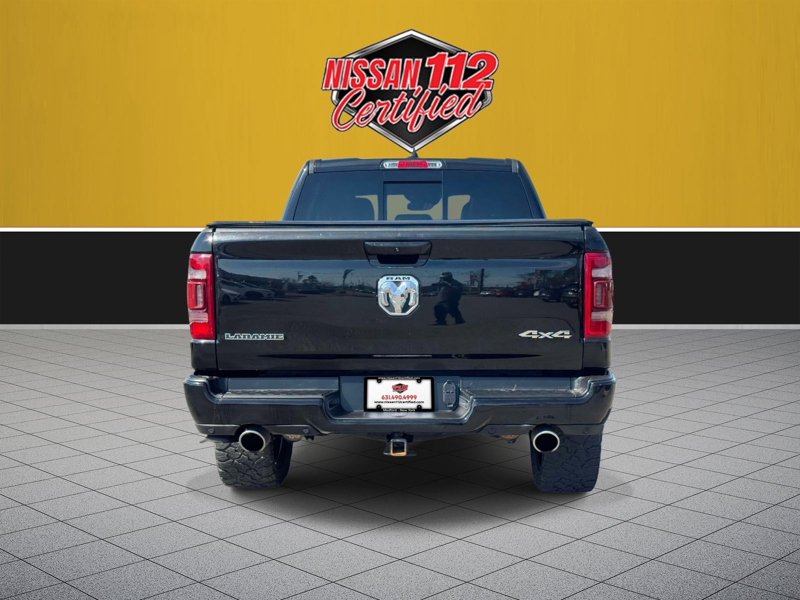 Used 2023 RAM 1500 Laramie AWD/4WD image 5