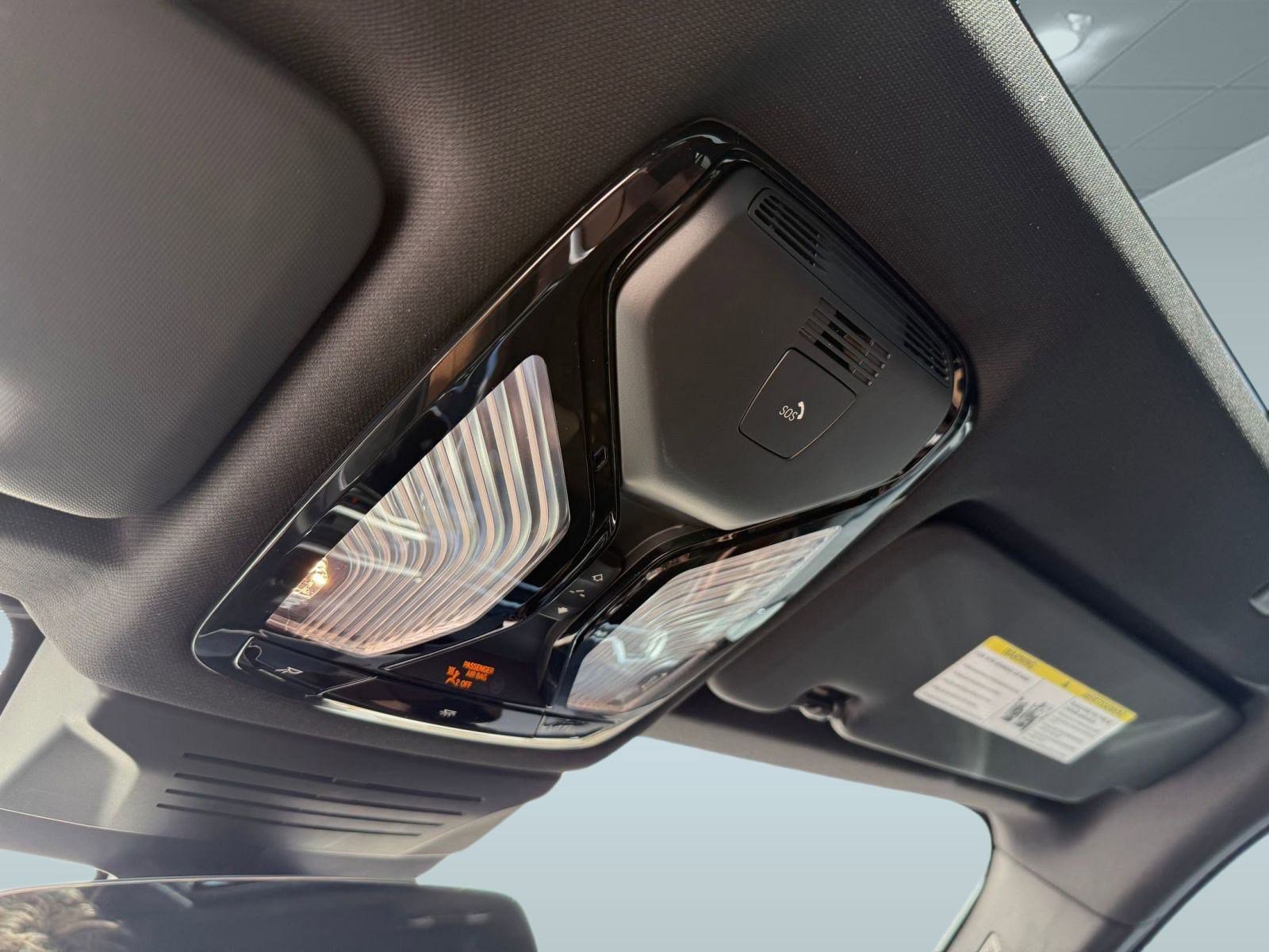 New 2026 BMW X6 xDrive40i w/ Climate Comfort Package image 20