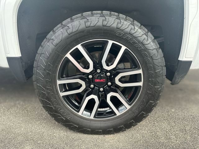 Used 2022 GMC Sierra 1500 AT4 w/ AT4 Premium Package image 10