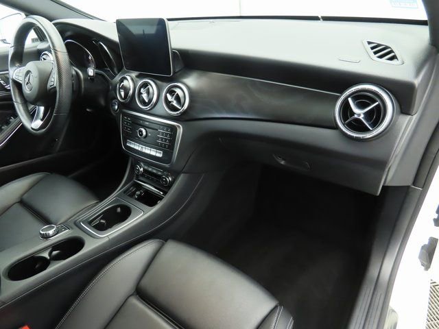 Used 2019 Mercedes-Benz CLA 250 image 17