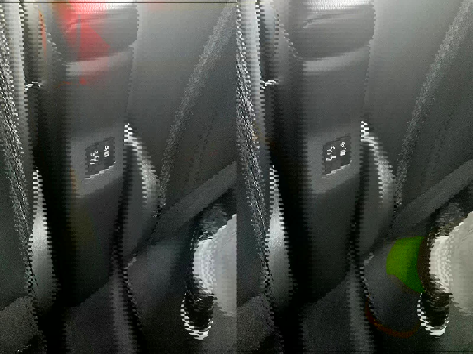 Used 2025 Nissan Kicks SR w/ SR Premium Package image 28