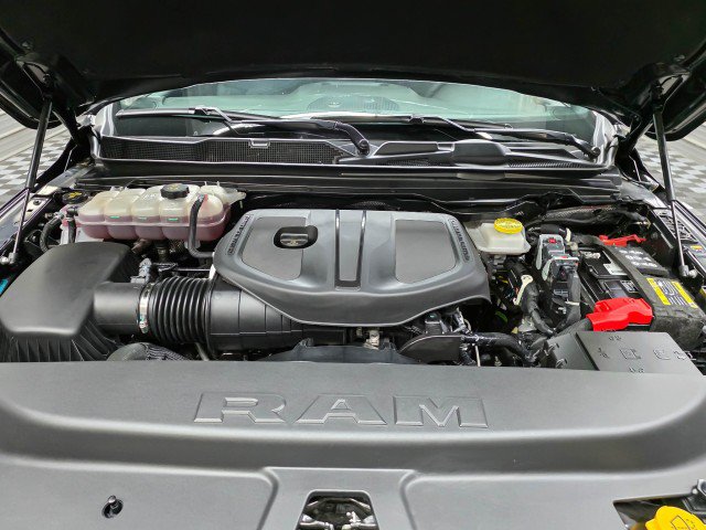 Used 2025 RAM 1500 Big Horn AWD/4WD image 39