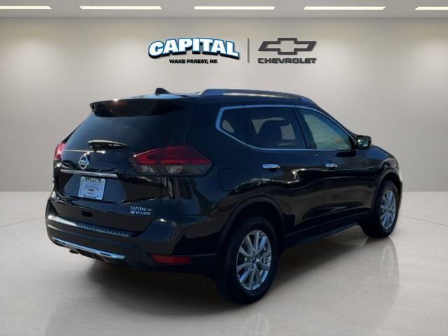 Used 2017 Nissan Rogue SV w/ Sun & Sound Touring Package image 5