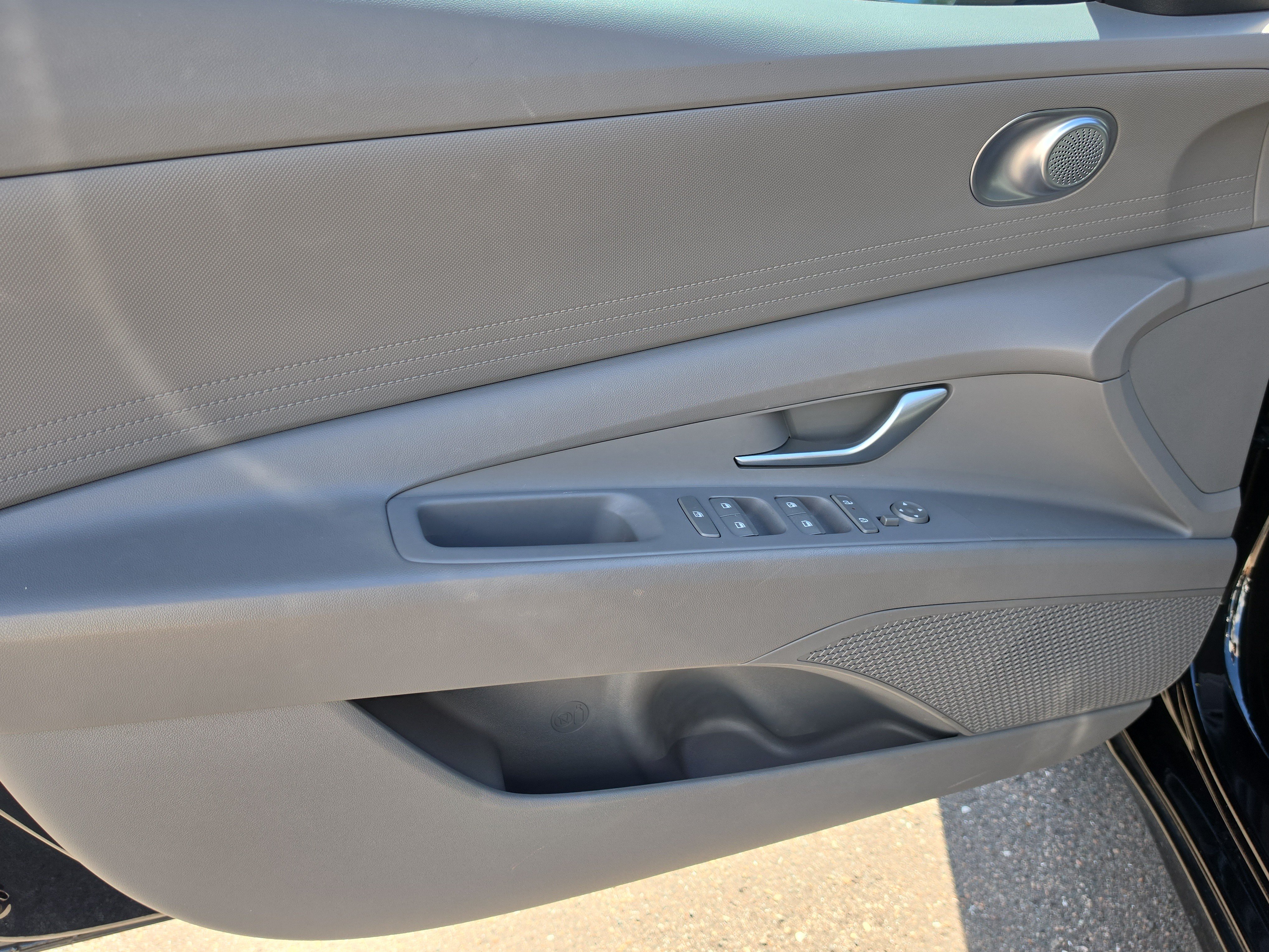 Used 2024 Hyundai Elantra SEL FWD image 16