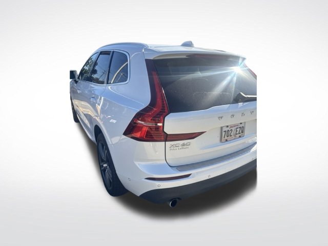Used 2018 Volvo XC60 T5 Momentum w/ Vision Package AWD/4WD image 13