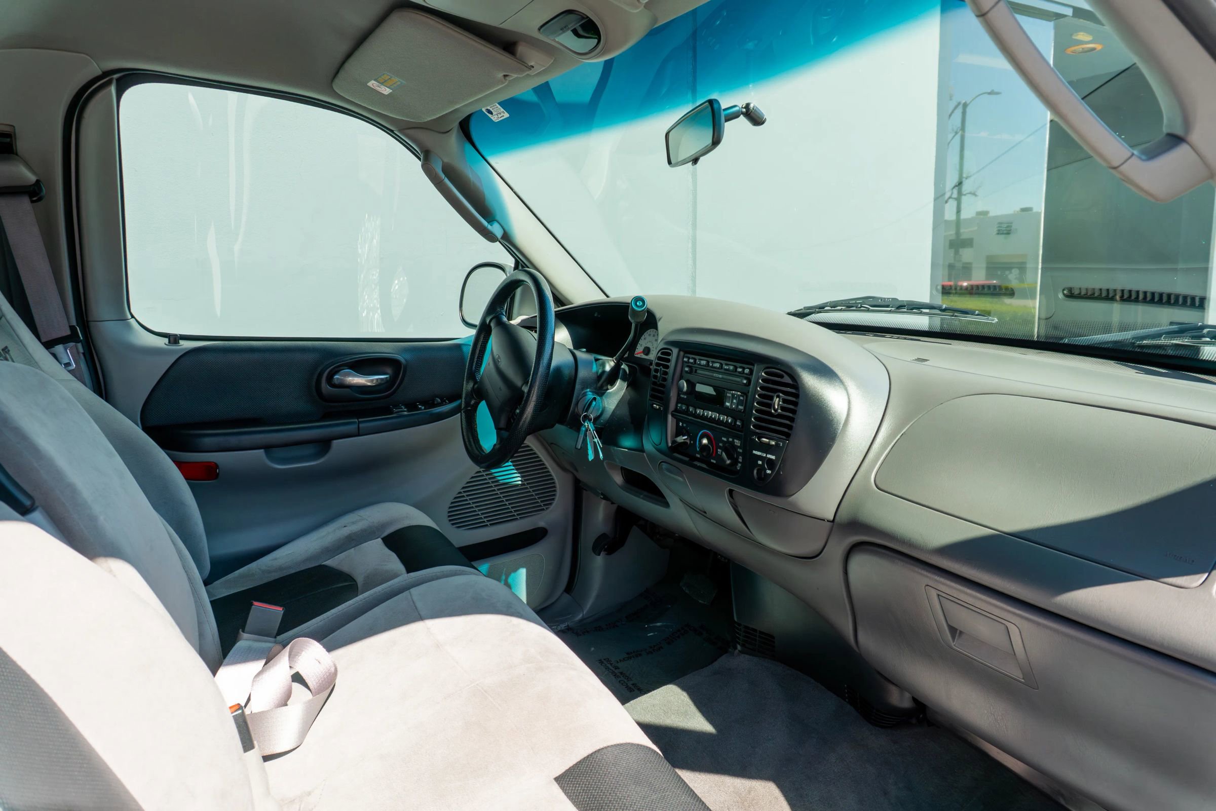 Used 2004 Ford F150 Lightning RWD image 50