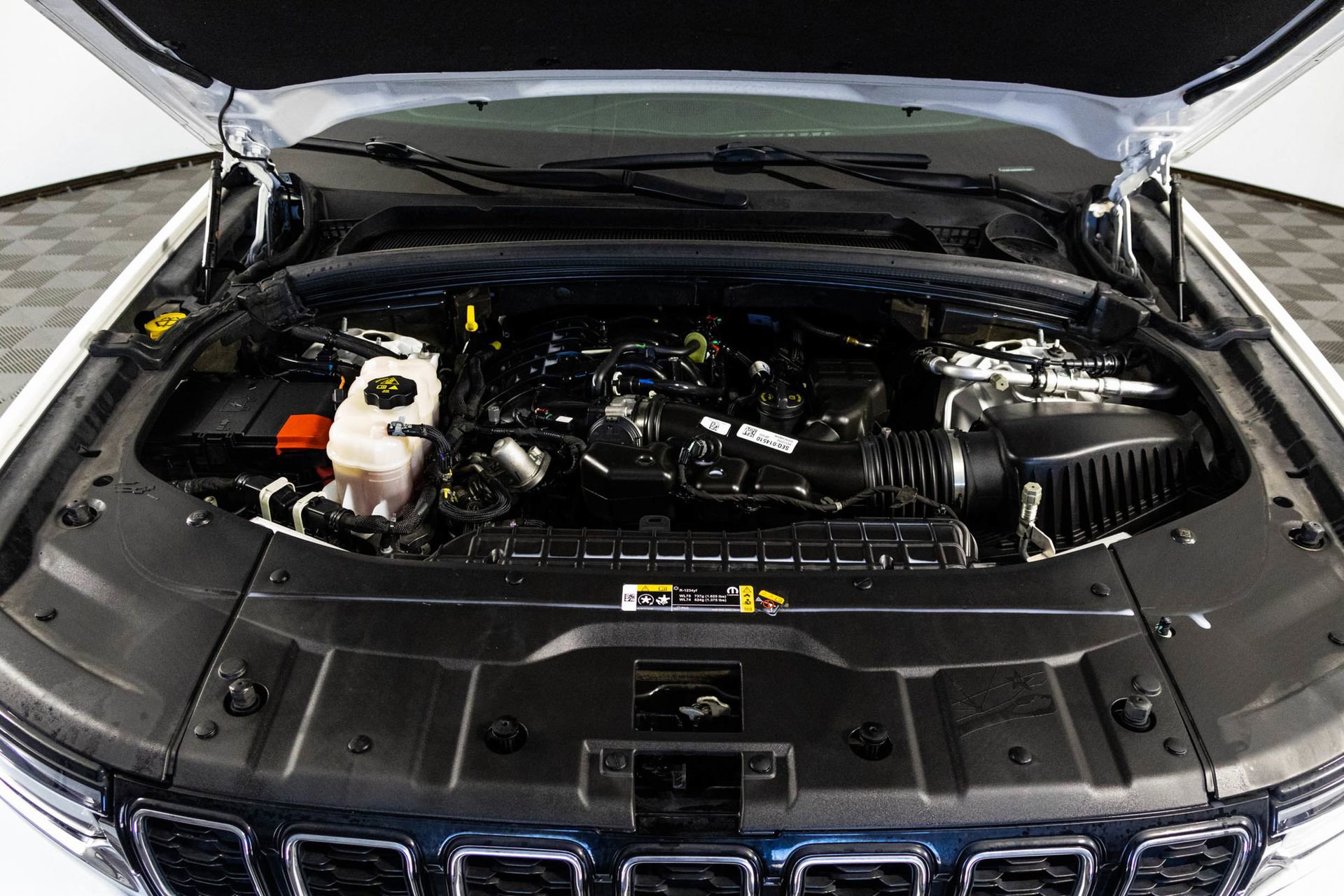 Used 2023 Jeep Grand Cherokee Limited w/ Trailer Tow Prep Group (B) image 48