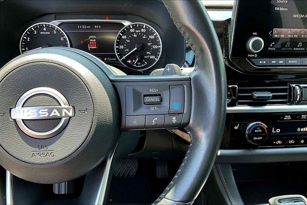 Used 2025 Nissan Pathfinder SV AWD/4WD image 14