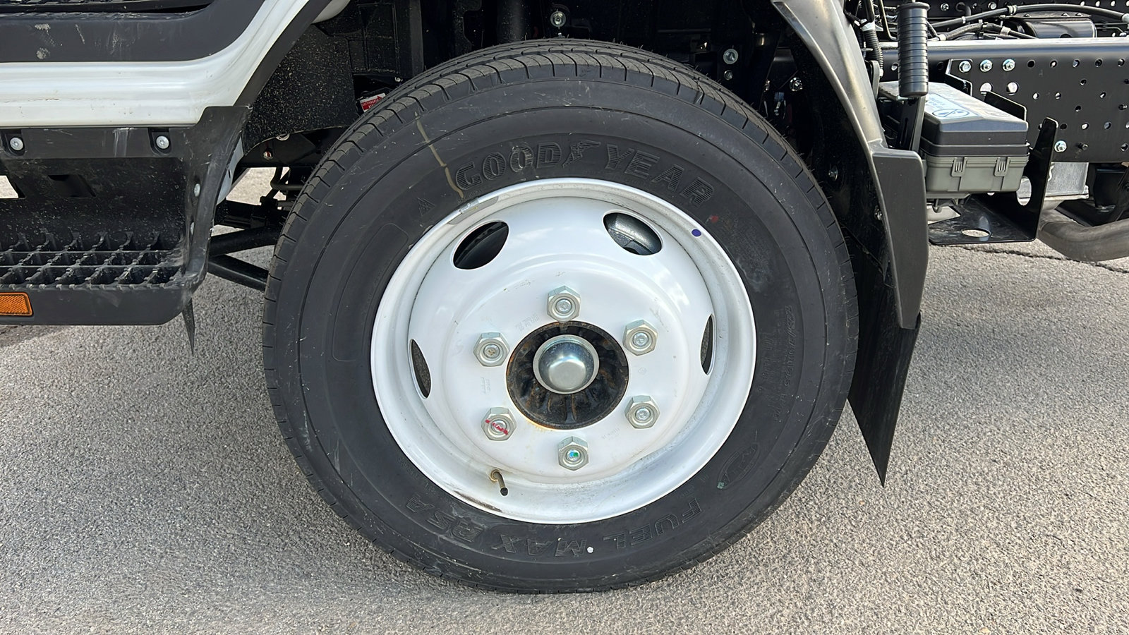 New 2025 Chevrolet Low Cab Forward image 10