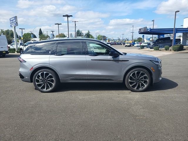 New 2025 Lincoln Nautilus Black Label image 9