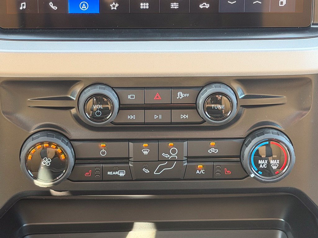 New 2027 Ford F250 XLT w/ XLT Premium Package AWD/4WD image 18