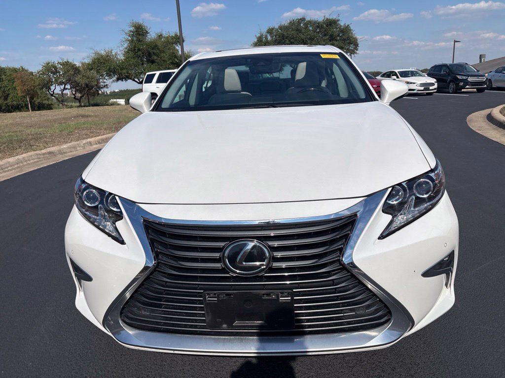 Used 2017 Lexus ES 350 w/ Luxury Package FWD image 8
