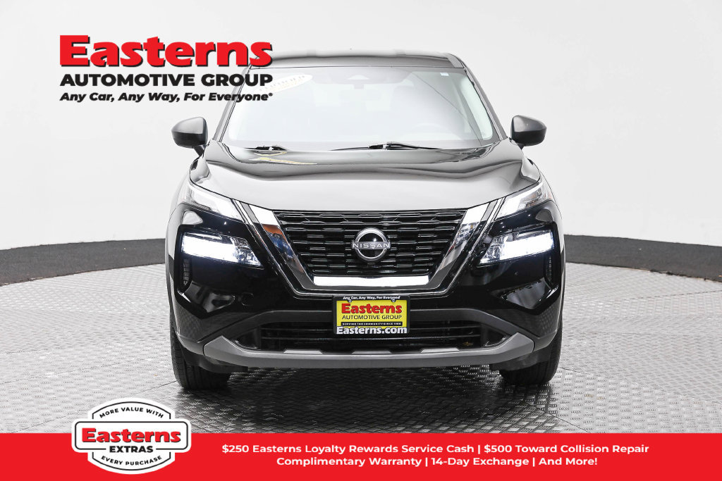 Used 2023 Nissan Rogue S AWD/4WD image 3