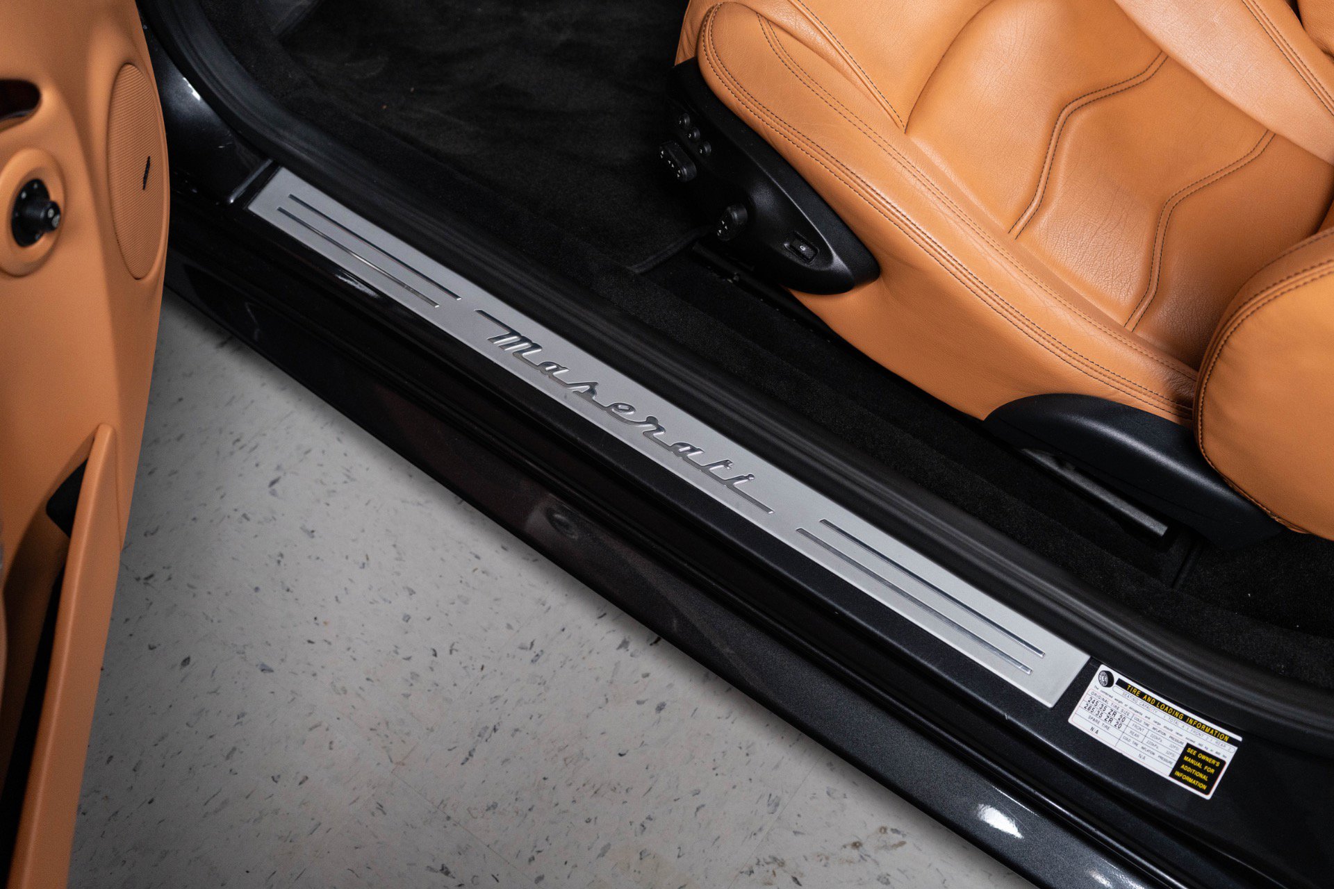 Used 2012 Maserati GranTurismo S image 37