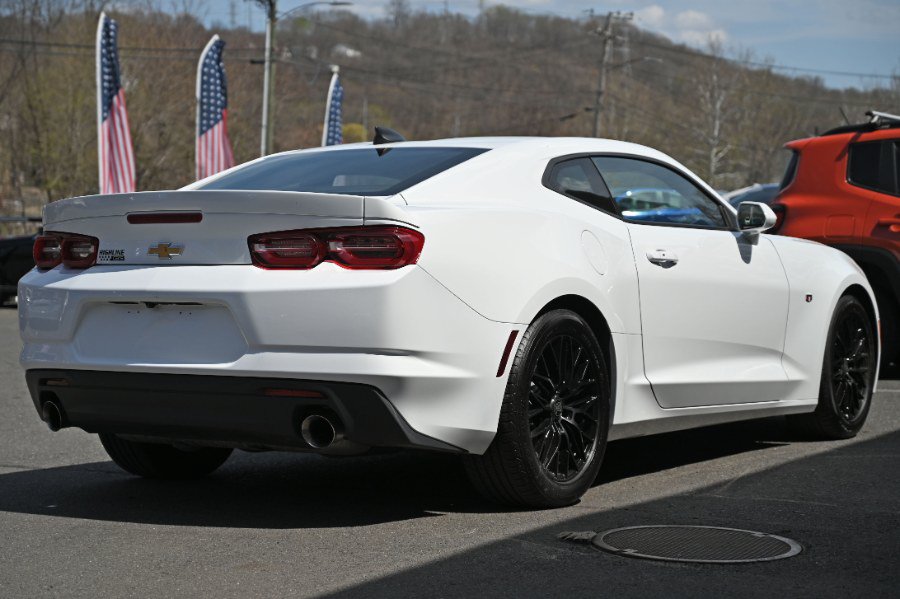 Used 2022 Chevrolet Camaro LT w/ Technology Package RWD image 5