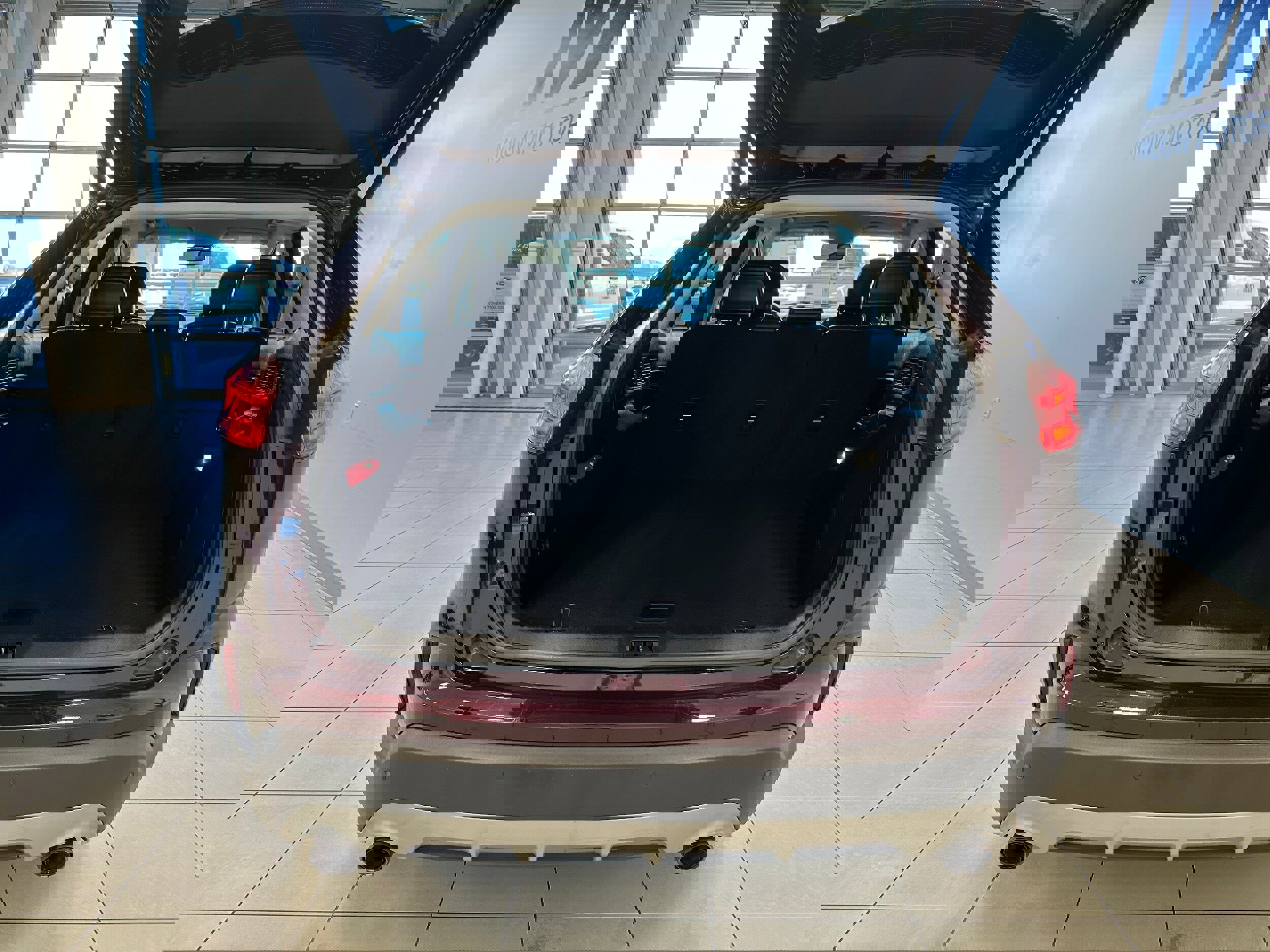 Used 2019 Ford Edge Titanium w/ Cold Weather Package image 7